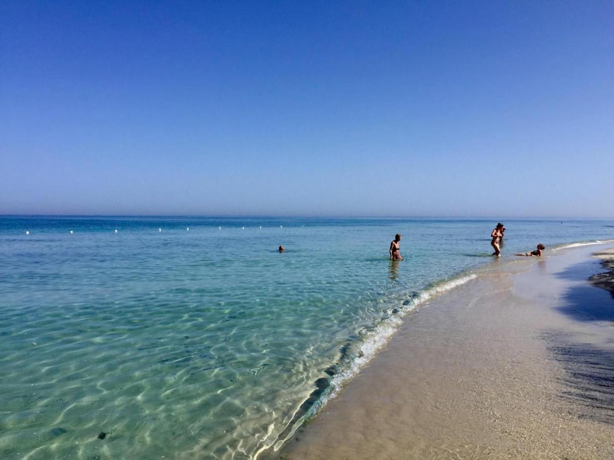 Grazioso Appartamento Vicino Al Mare ซานกาตัลโด ภายนอก รูปภาพ